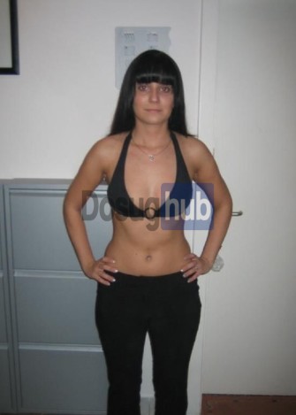 Аня Брюнетка